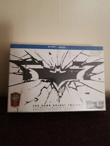 The Dark Knight Trilogy: Ultimate Collectors Edition (Blu-ray Disc, 2013, 6-Dis… - Bild 1 von 3