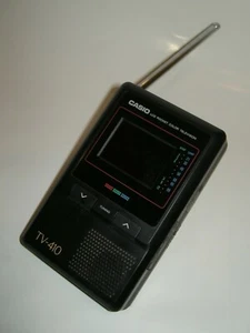 TV LCD vintage CASIO TV-410 (tascabile) - Foto 1 di 3