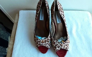 Preowned women Monroe & Main Shoes upper leather leopard heels size 9 1/2 - Picture 1 of 7