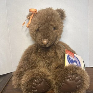 De colección 1986 Charleen Kinser 19" Oso de peluche "Nuez moscada" Arco de melocotón articulado con etiquetas - Imagen 1 de 17