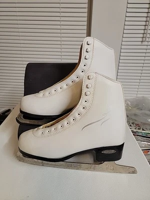 Novo Rollerblade Bladerunner boneco feminino solstício gelo skate branco tamanho 9 - Imagem 1 de 4