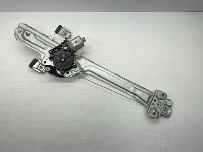 ♻️14-19 SIERRA 1500 PICKUP Crew Cab Rear Passenger  Window Regulator AB03-427 - Image 1 of 4