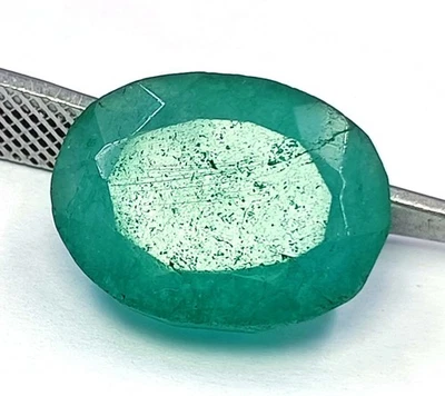 Impresionante piedra suelta de corte ovalado esmeralda verde natural de 45,15 quilates con certificación IGL 5ANI Foto 1 de 4