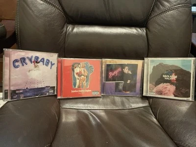 Miley Cyrus And Melanie  Martinez Halsey Cd Music Albums Foto 1 de 4