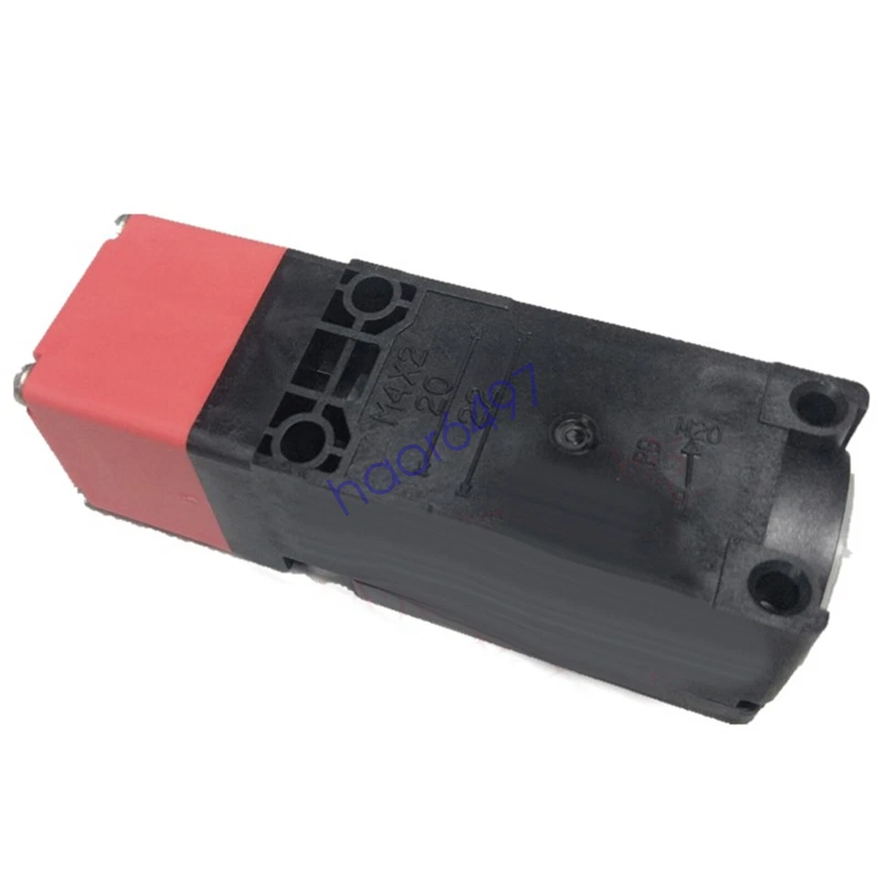 IDEC HS5D-11RN Safety Interlock Switch - Black/Red