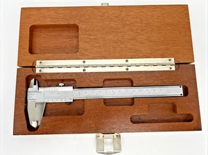 Pinza micrómetro de precisión Brown & Sharpe 577-1 con estuche de madera RARA hecha en Suiza - Imagen 1 de 9