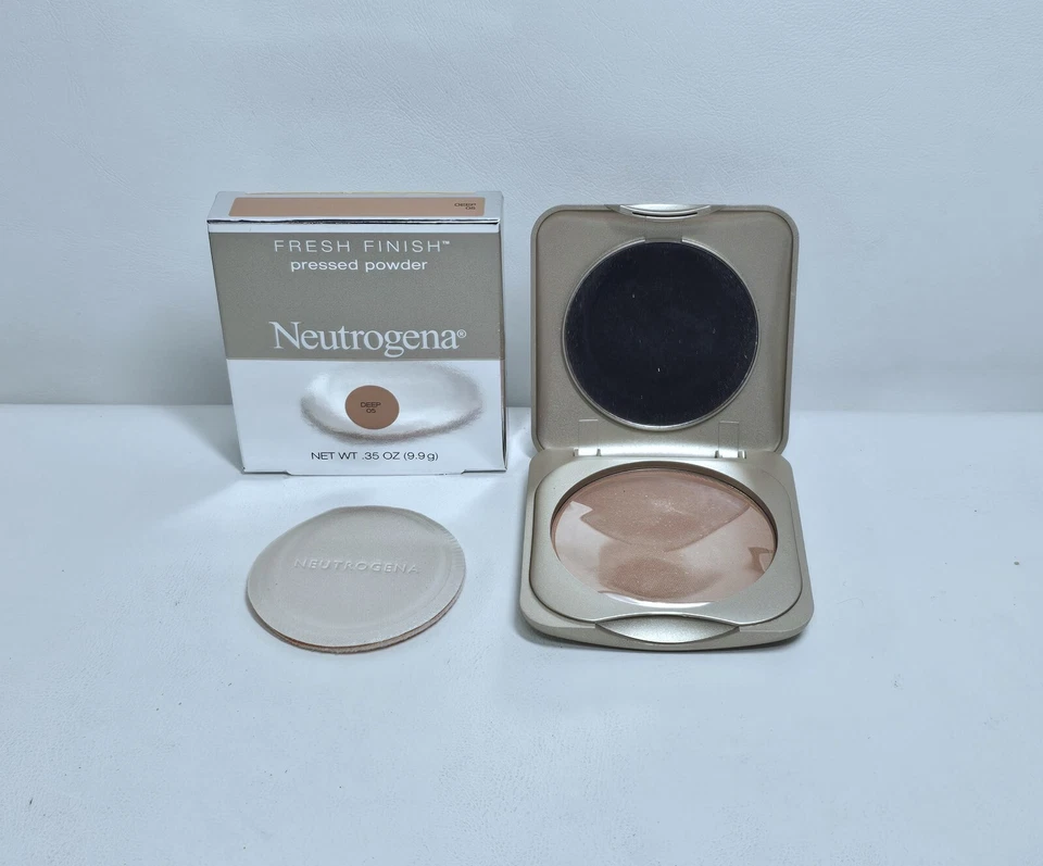 Neutrogena Fresh Finish Pressed Powder - Deep 05 - .35 oz / 9.9 g - Discontinued - Image 1 of 4