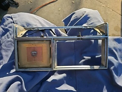 Cadillac Deville 1977-1979 OEM RH (pasajero) manija de puerta bisel cromado #2005074 Foto 1 de 4