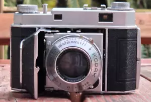 TESTED WORKING Kodak Retina II with a Heligon - Rodenstock f2 50mm lens - Picture 1 of 7