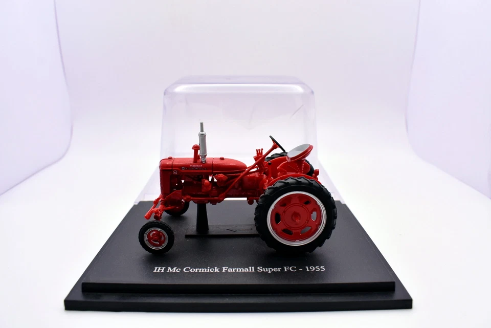 Diecast Tractor Model 1:43 IH Mc Cormick Farmall Super FC - Image 1 of 1