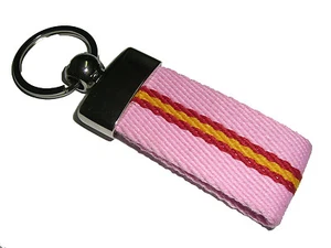 LLAVERO DE LONA COLOR ROSA CON FRANJA CENTRAL BANDERA ESPAÑA - Imagen 1 de 1