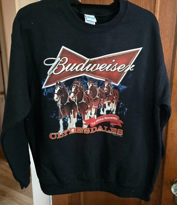 Sudadera para hombre Budweiser con Clydesdales The World Rennown cuello redondo mediana Foto 1 de 3