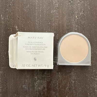 New In Box Mary Kay Dual Coverage Powder Foundation IVORY 200 #869500 - Image 1 of 4