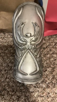 埃齐奥·奥迪托雷隐藏刀片官方复制品来自刺客信条兄弟会 — 第 1/4 张图片