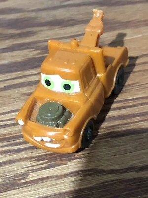 Coche de juguete Tow Mater Disney/Pixar Kellogg Co. 2006 (escala 1/64) Foto 1 de 4