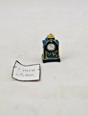 Reloj Manto Verde 1.465/5 Miniatura Casa de Muñecas Muebles Escala 1/12 Reutter Foto 1 de 3