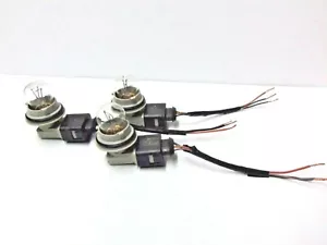 98-05 VW New Beetle Front-Rear 3 Wire Brake Light-Front Turn Signal Bulb Holder - Picture 1 of 8