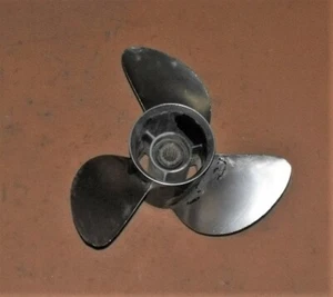 Yamaha SS Prop Propeller ASSY 15 1/4 x 15 PN 	6R4-45976-A0-00 Fits 1995-2006+ - Bild 1 von 2