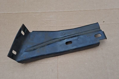 SOPORTE DE PARACHOQUES INTERIOR DELANTERO IZQUIERDO PLYMOUTH VALIANT DUSTER 1967-1972 NUEVO EN STOCK MoPar Foto 1 de 4