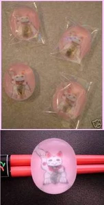 4x GATOS ROSADOS Descansos MANEKI NEKO lucky hashioki Resina japonesa de Pascua - Imagen 1 de 3