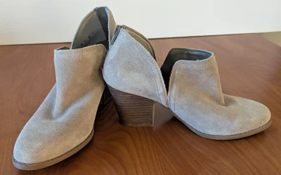 Zapatos de gamuza Carlos para mujer marrón beige con tacón apilado de 3" talla 8M Santana Foto 1 de 4