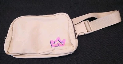 Primal Queen Fanny Pack /Crossbody Purse Bag NEW! - Image 1 of 4