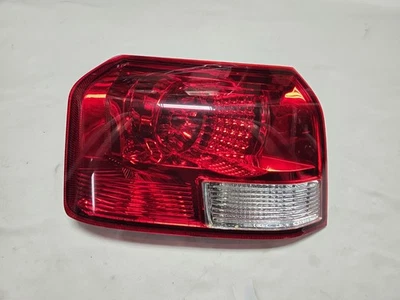 Conjunto de luces traseras LED laterales izquierdo para conductores de furgoneta VPG MV-1 2011-2016 (OEM)  Foto 1 de 4