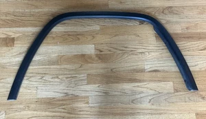 2016-2021 JEEP GRAND CHEROKEE FRONT RIGHT FENDER WHEEL ARCH FLARE MOLDING OEM - Picture 1 of 21