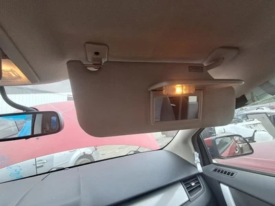 Ford Edge 2011 usado pasajero derecho parasol gris OEM 268-01059R Foto 1 de 4