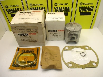 Kit de pistón vintage Yamaha YZ80 NOS OEM 0,75 3ª O/S + junta base # 5X2-11630-30 Foto 1 de 4