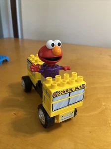 Kid K'nex Sesame Street Neighborhood Collection School Bus Building set l1 - Picture 1 of 3