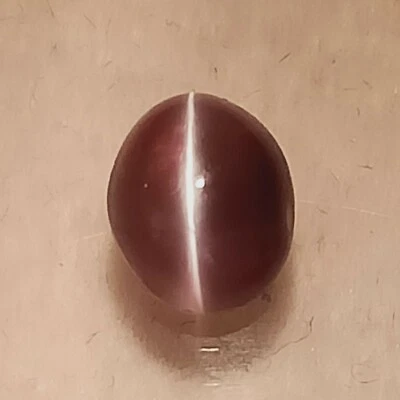 Alejandrita Ojo de Gato, 0.71 Cttw, Alejandrita Ojo de Gato Ovalado 1 Quilate Tamaño, Ovalado Foto 1 de 4