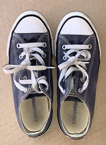 Converse Chuck Taylor All Star Size 2 Youth Low Top - Picture 1 of 7