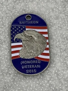Raytheon Honored Veteran 2015 Dog Tag Challenge Coin - Picture 1 of 3