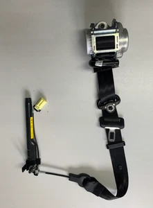 Cinturones de seguridad delanteros derecho Jeep Renegade año 2014 - Imagen 1 de 4