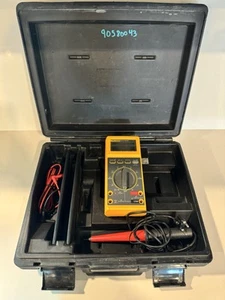 FLUKE 27 MULTIMETER W CASE & LEADS - Picture 1 of 3