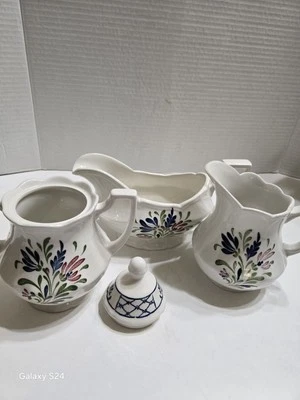 Johnson Brothers Provincial Ironstone Diseño Floral Gravy Boat, Azúcar y... Foto 1 de 4