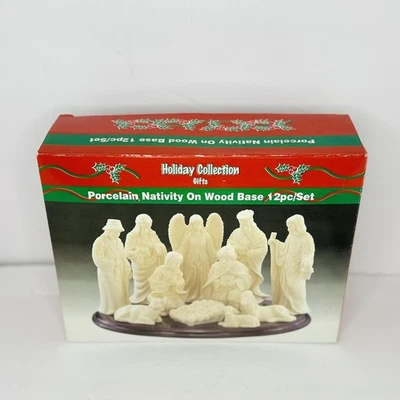 Belén de porcelana colección navideña 12 piezas con base de madera marfil Navidad Foto 1 de 4