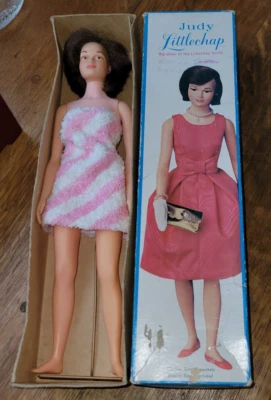 Muñeca Remco Judy Littlechap 1963 13" con envoltura de tela de rizo original, caja Big Sister Foto 1 de 4