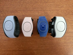 Supporto da Parete Confezione da 2 Espositore Magicband per Adulti Magicbands - Foto 1 di 6