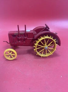 SCALE MODELS 1/16 MASSEY HARRIS 25 TRACTOR COLLECTOR SERIES FARM TOY - Picture 1 of 8