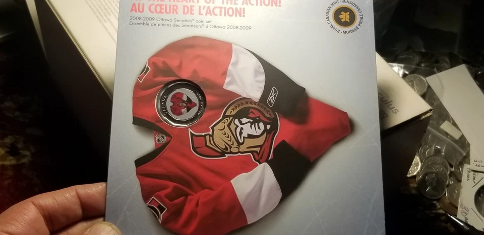 2008 Ottawa Senators NHL  Mint Set Canada Having Rare Coloured Jersey $1 Coin. - Image 1 of 3
