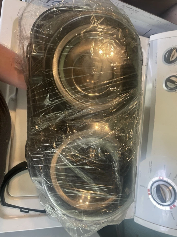 Farol de halogênio original Dodge Challenger 2019 - Imagem 1 de 4