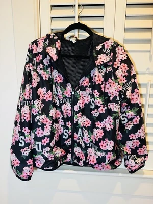 Chaqueta deportiva ADIDAS Neo Cherry Blossom talla XL floral negra para mujer usada en excelente estado Foto 1 de 4