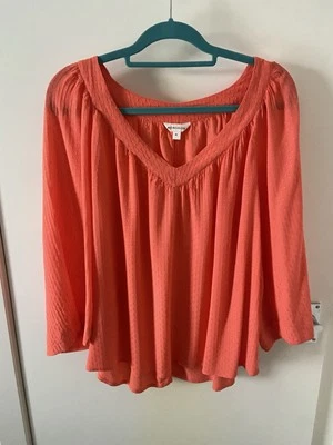 Stunning Top From Monsoon Floaty Top With Wide Sleeves  Size Medium - Image 1 of 4