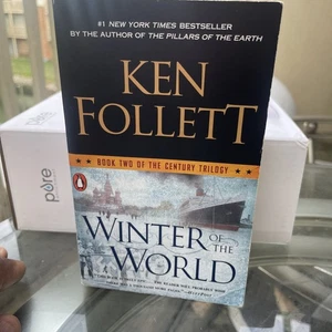 Winter of the World: Book Two of the Century Trilogy By Follett, Ken - VERY GOOD - Bild 1 von 2