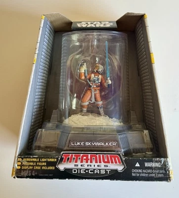 Figura Piloto Star Wars Titanium Series Die-Cast Luke Skywalker X-Wing Nueva en Caja Foto 1 de 4