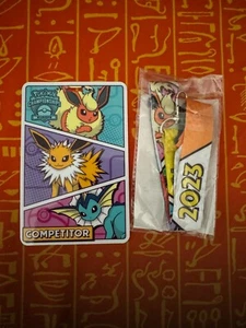 POKEMON CENTER INTERNATIONAL CHAMPIONSHIP LONDON 2023 SCHLÜSSELBAND & KONKURRENZABZEICHEN - Bild 1 von 2