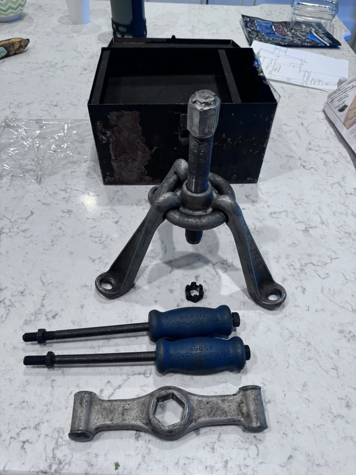 2 extractores de cojinete piloto de sello de martillo deslizante Kent-Moore J-6585-1 y kit de extractor de buje Foto 1 de 4