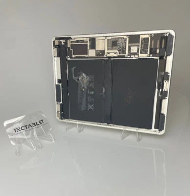 Apple iPad Pro 9.7 32GB Silver - Spares + Repairs Ref903 - Image 1 of 4